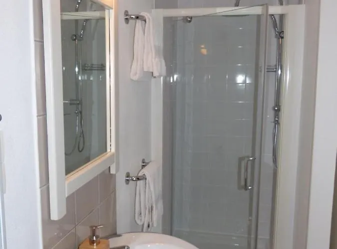 B&B La Vergne 3*